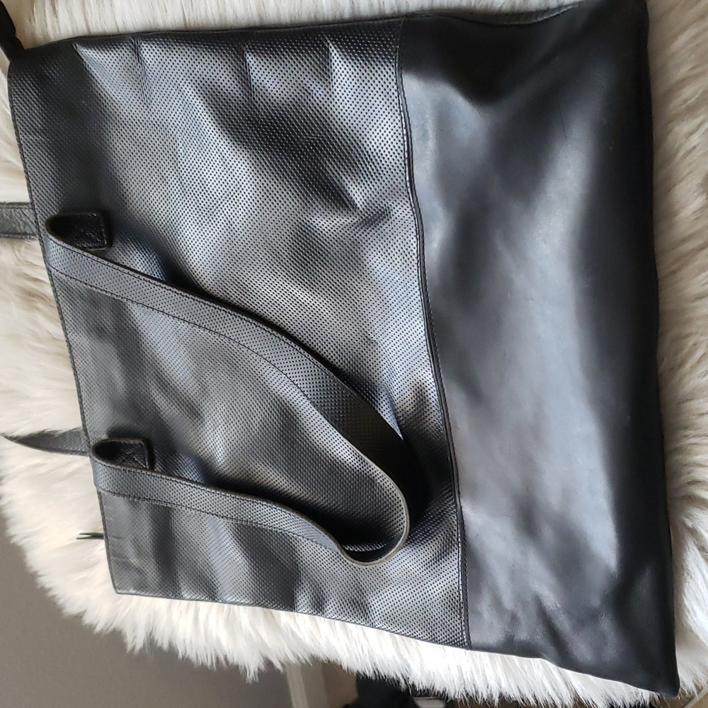 KIKO Black Hildago Leather Tote - Picture 4 of 14